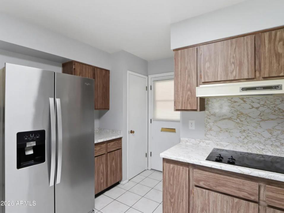 Real Estate Picture 3
