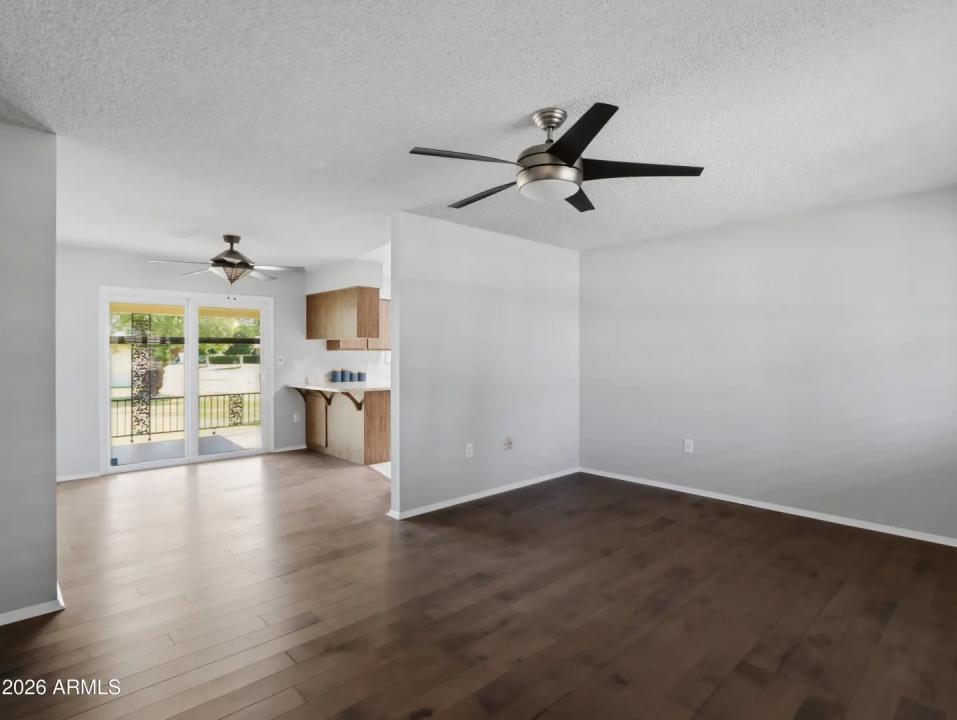 Real Estate Picture 7