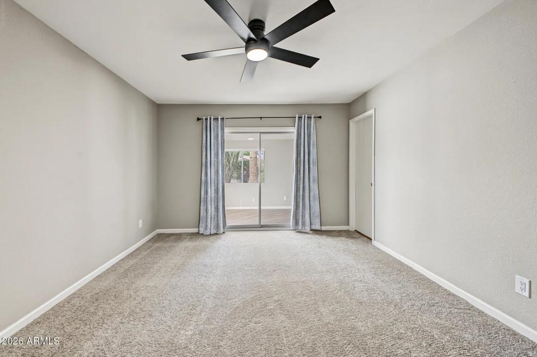 Real Estate Picture 8