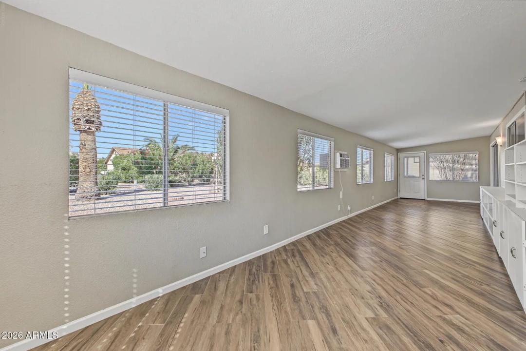 Real Estate Picture 19