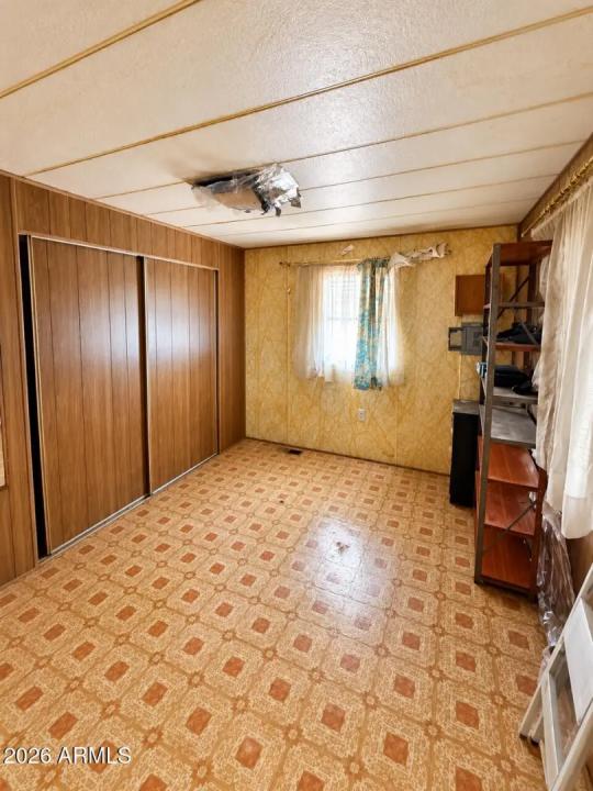 Real Estate Picture 8