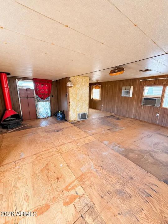 Real Estate Picture 5