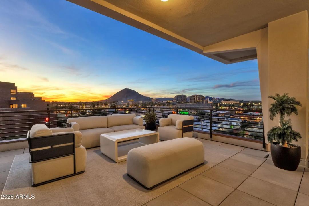 Real Estate Picture 6