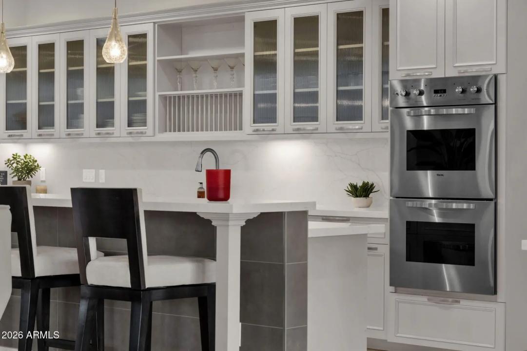 Real Estate Picture 30