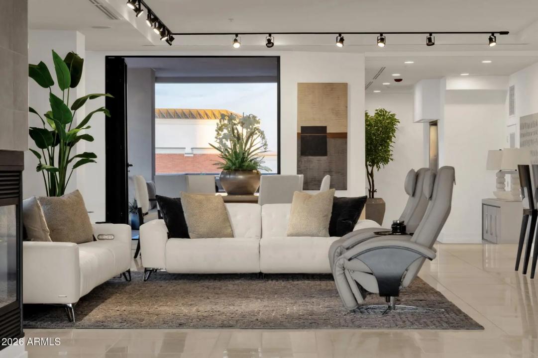 Real Estate Picture 34