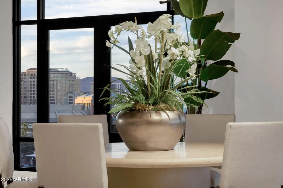 Real Estate Picture 43