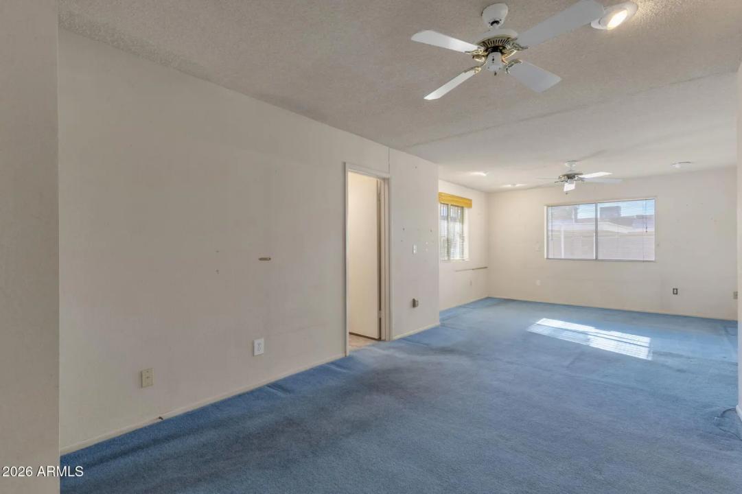 Real Estate Picture 11
