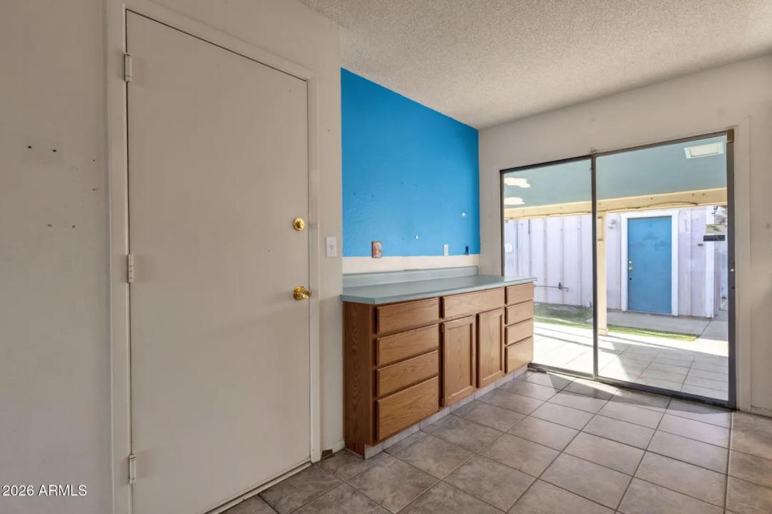 Real Estate Picture 9