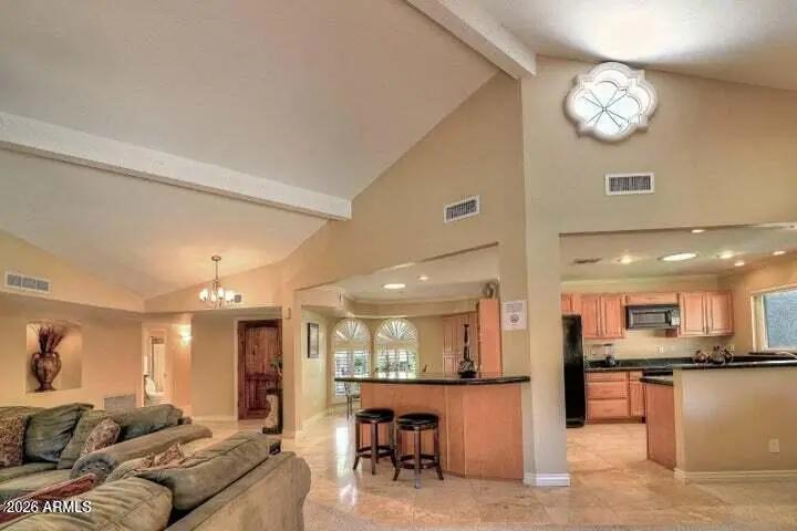 Real Estate Picture 4