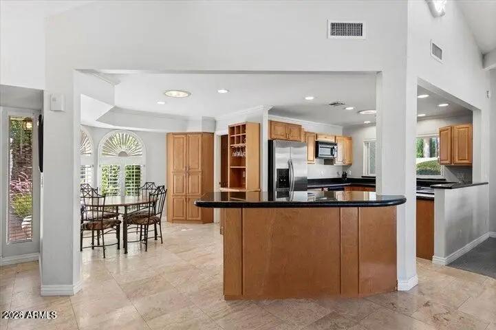 Real Estate Picture 14