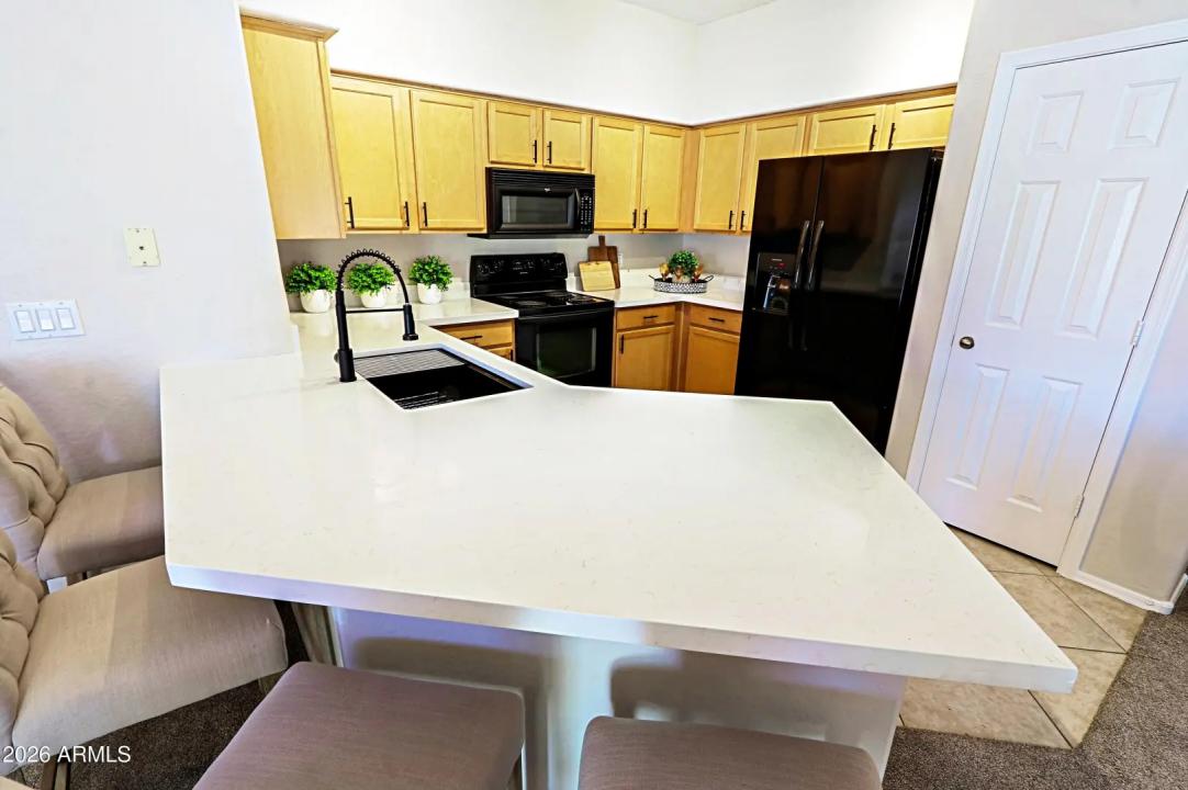 Real Estate Picture 11