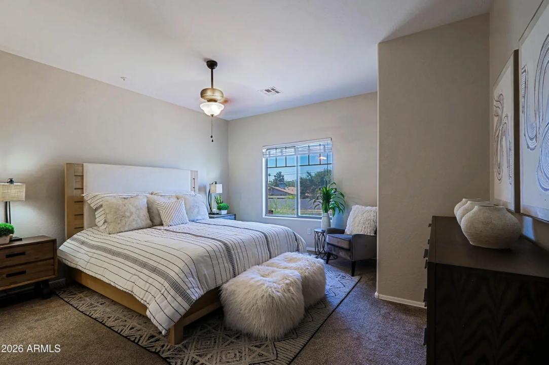 Real Estate Picture 24