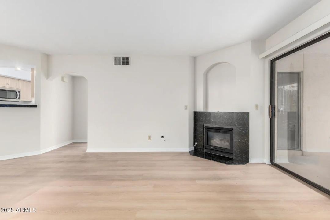 Real Estate Picture 10