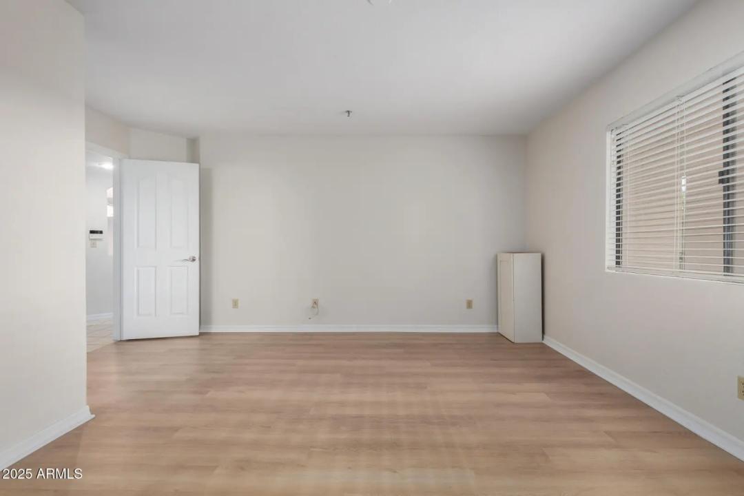 Real Estate Picture 15