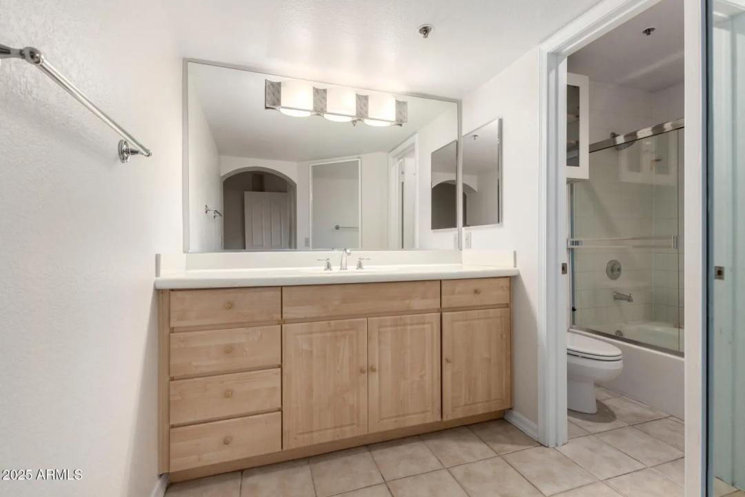 Real Estate Picture 17