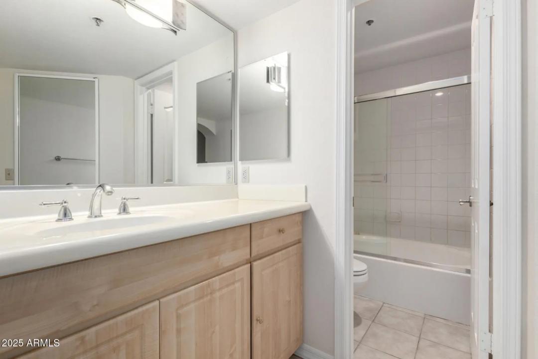 Real Estate Picture 18