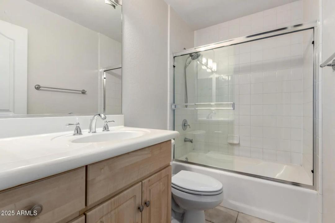 Real Estate Picture 22