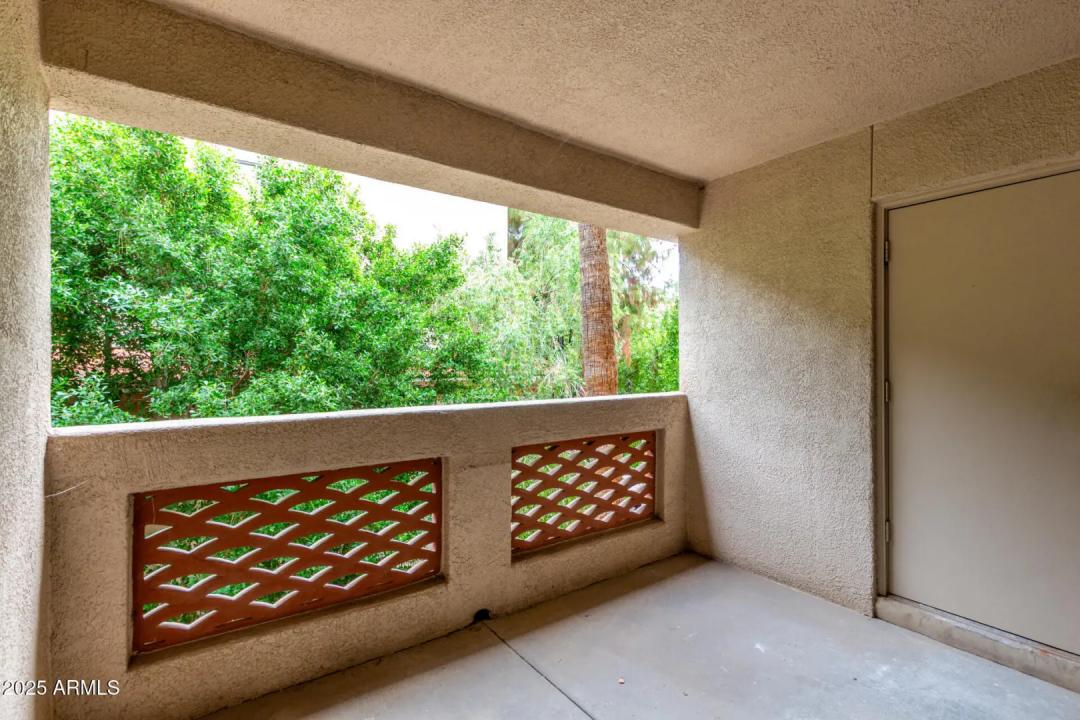 Real Estate Picture 25