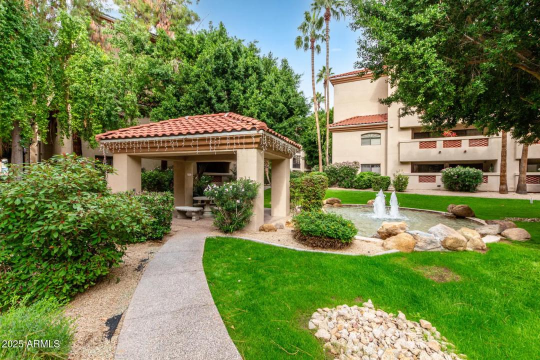 Real Estate Picture 28