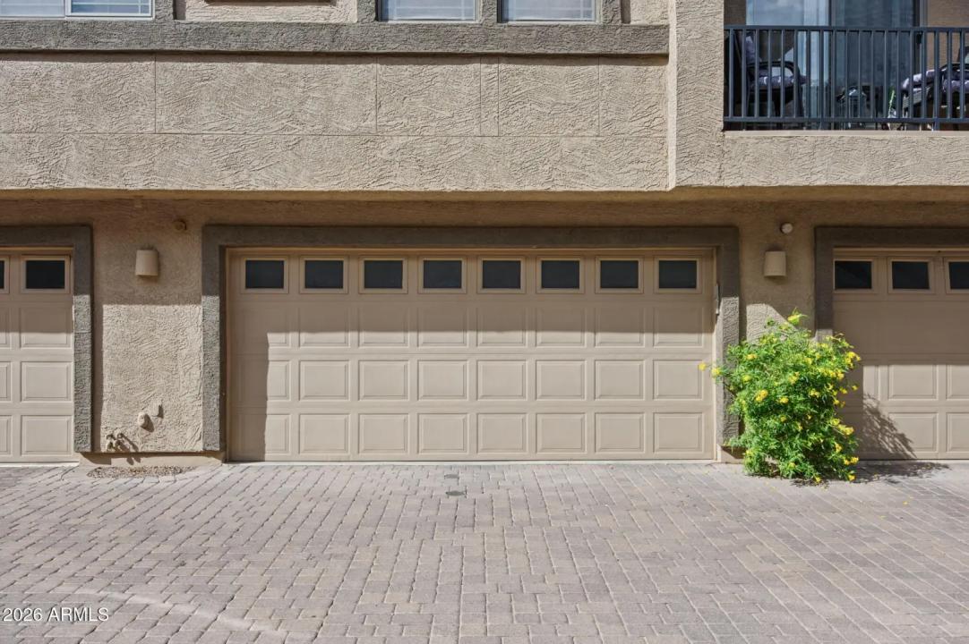 Real Estate Picture 3