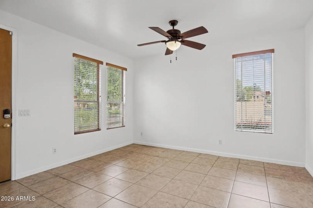 Real Estate Picture 5