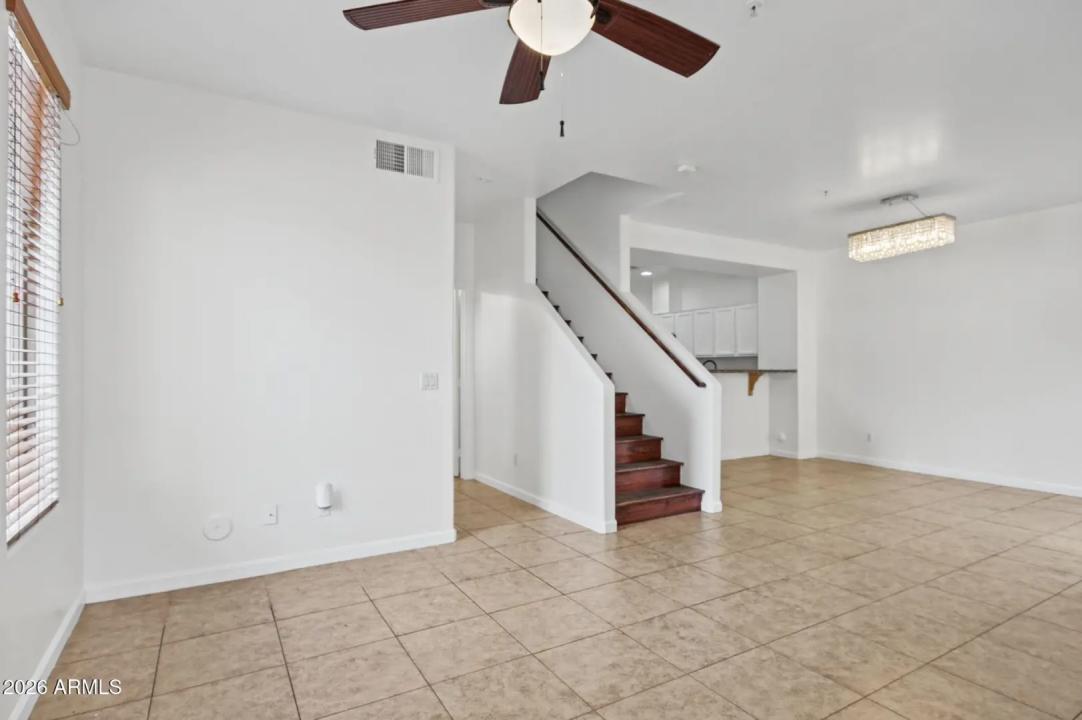Real Estate Picture 11