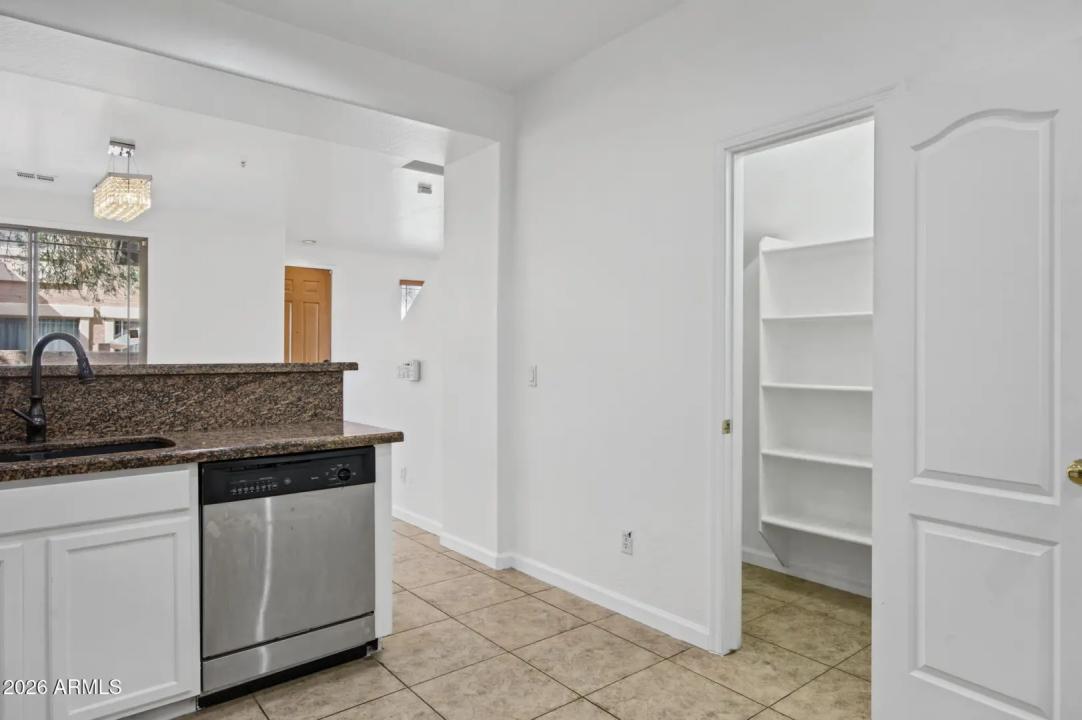 Real Estate Picture 9