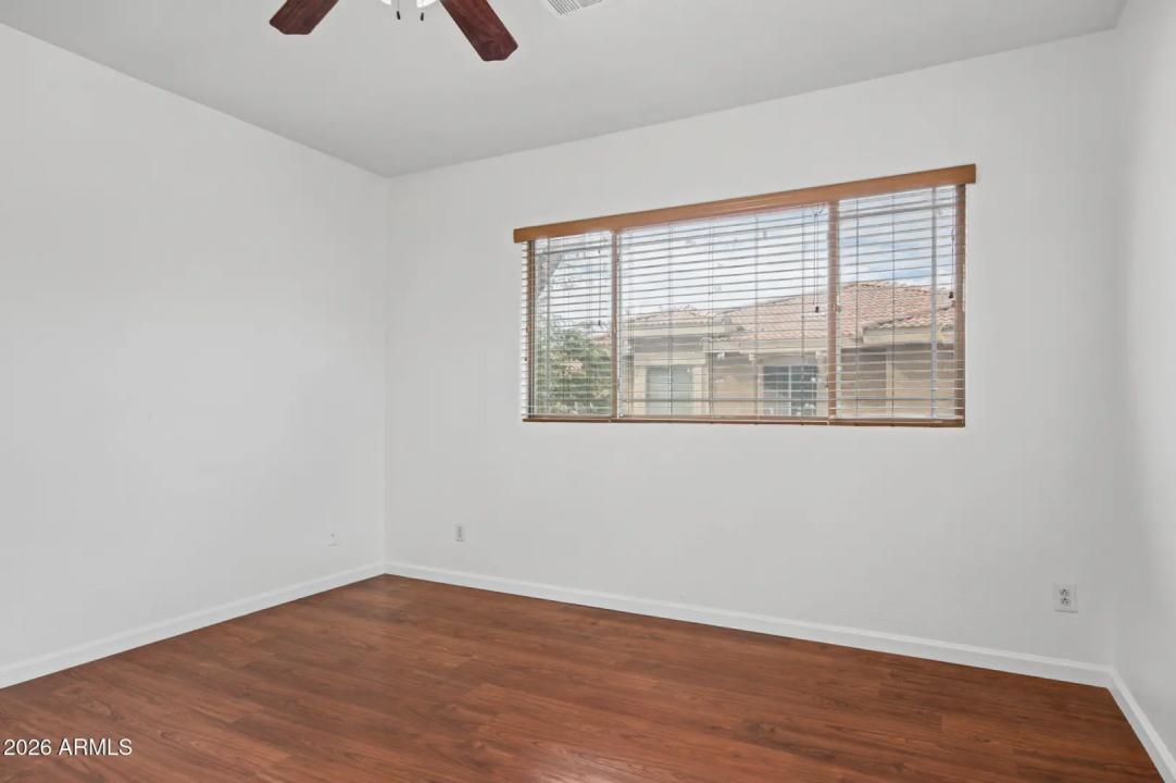 Real Estate Picture 24
