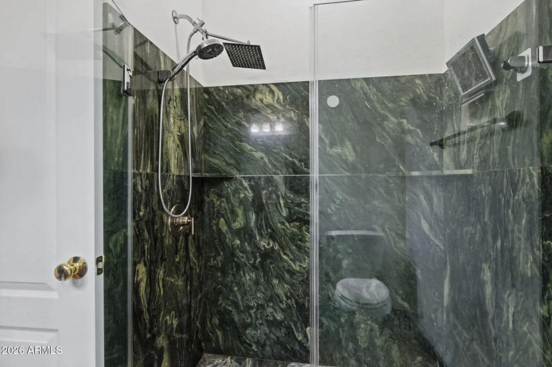Real Estate Picture 32