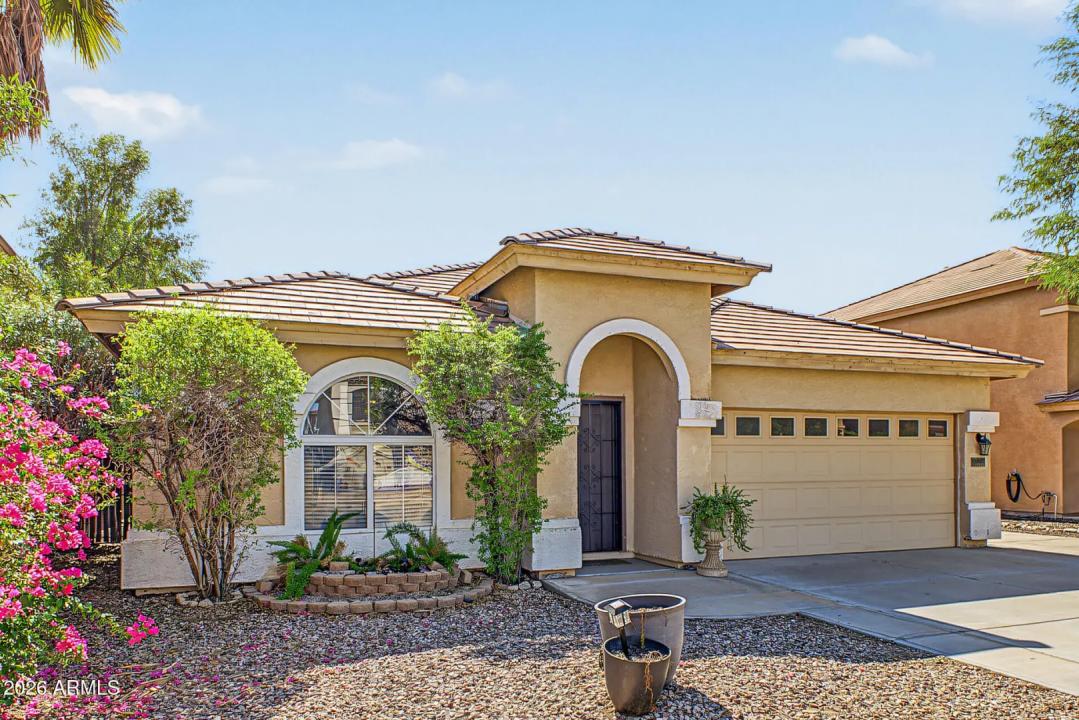 Real Estate Picture 3
