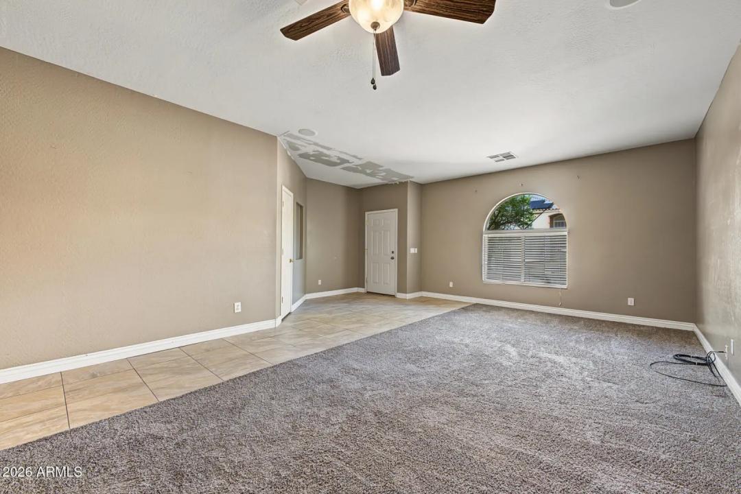 Real Estate Picture 4