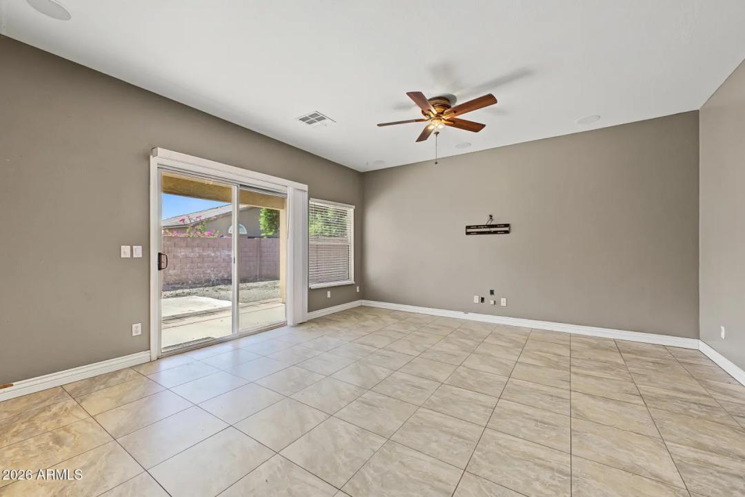 Real Estate Picture 8