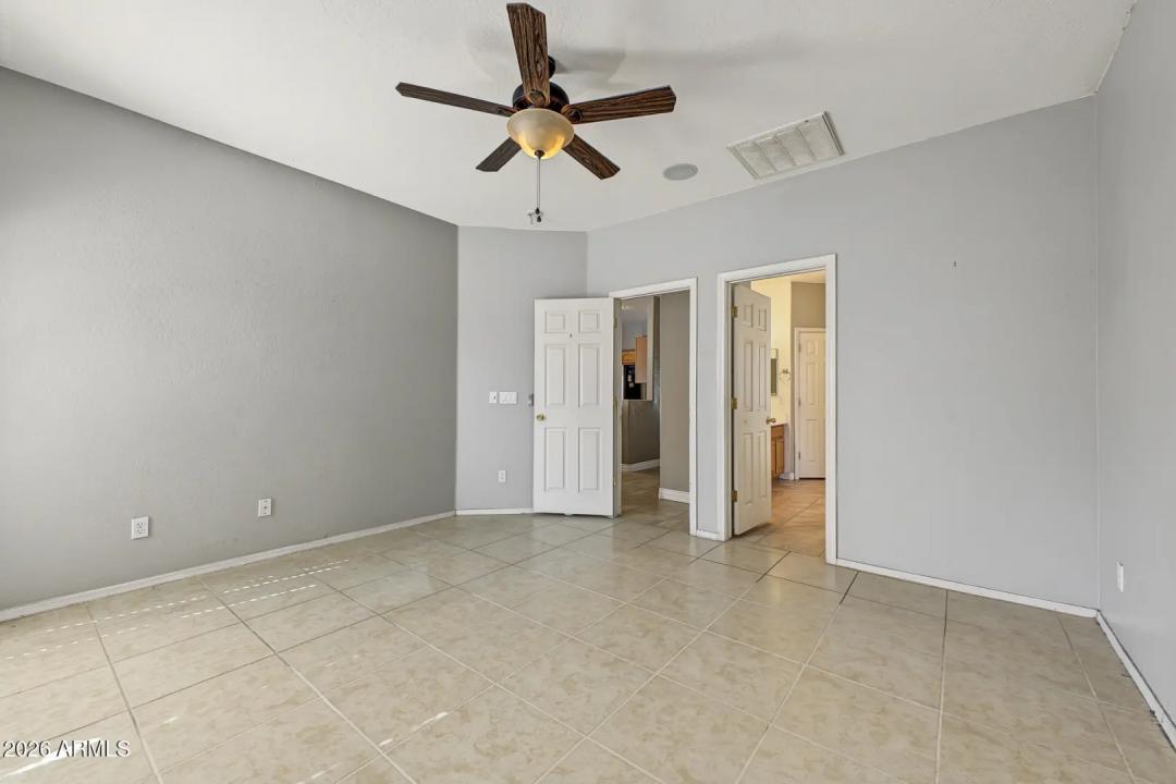 Real Estate Picture 15