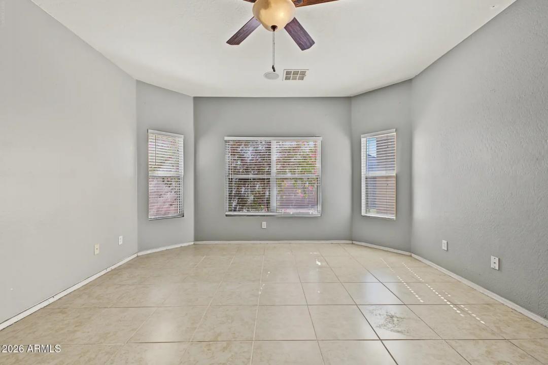 Real Estate Picture 16