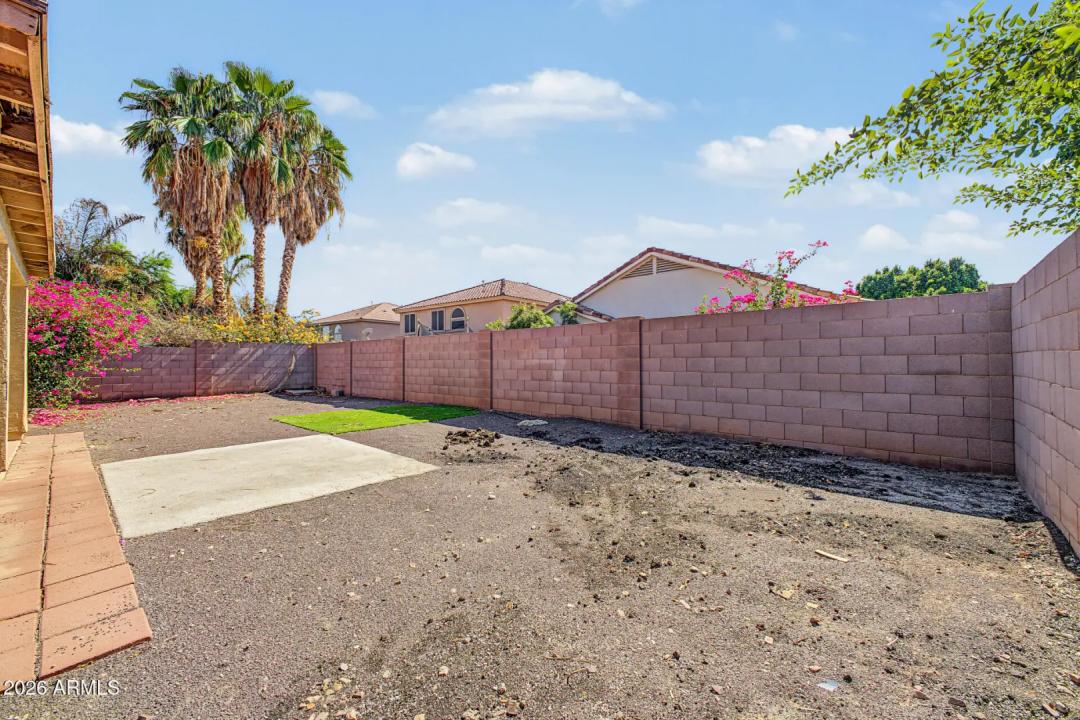 Real Estate Picture 30