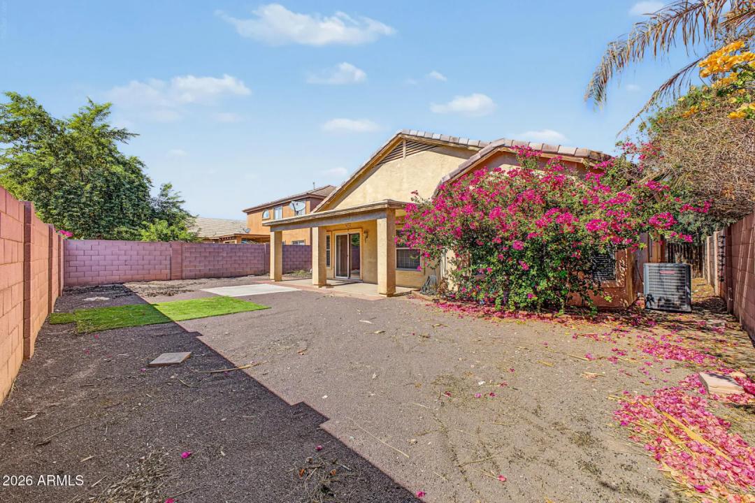 Real Estate Picture 32