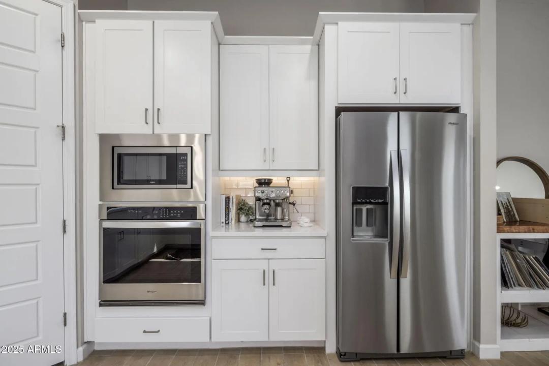 Real Estate Picture 17