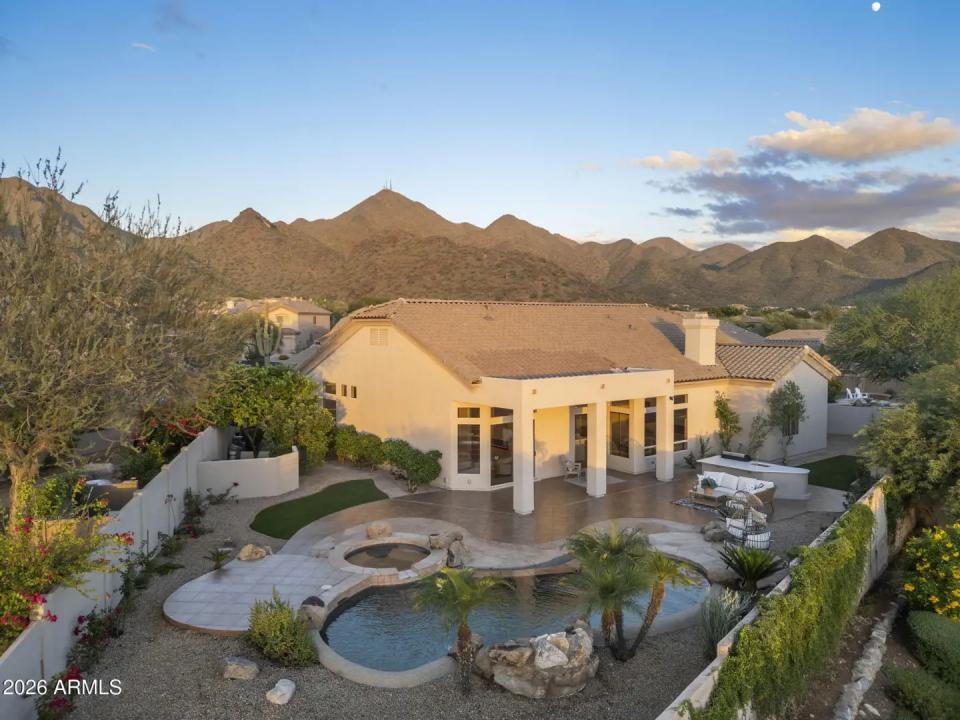 Real Estate Picture 1