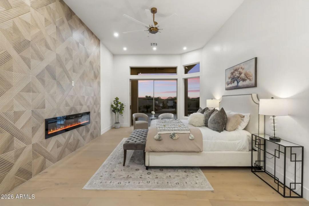 Real Estate Picture 10