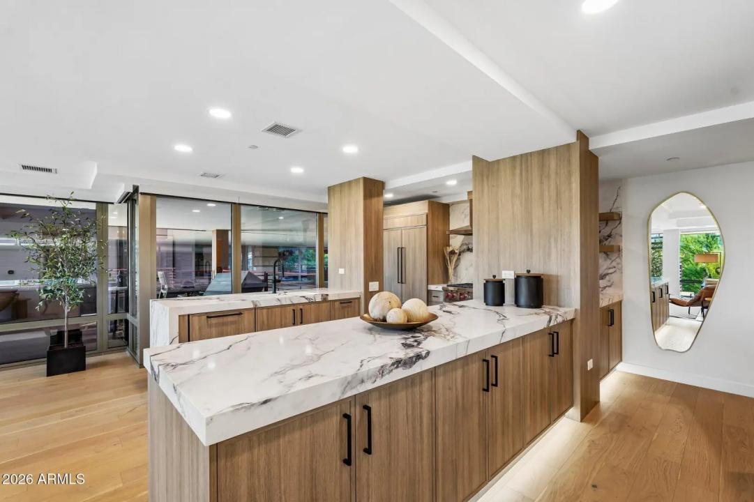 Real Estate Picture 6