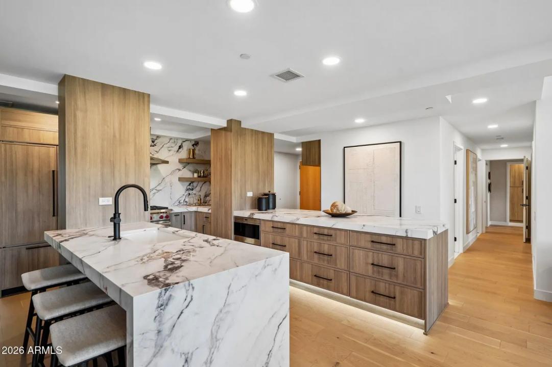Real Estate Picture 10