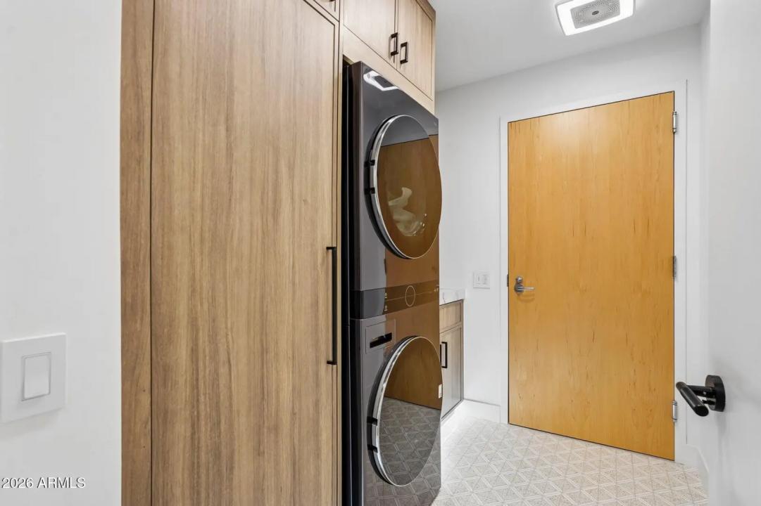 Real Estate Picture 23