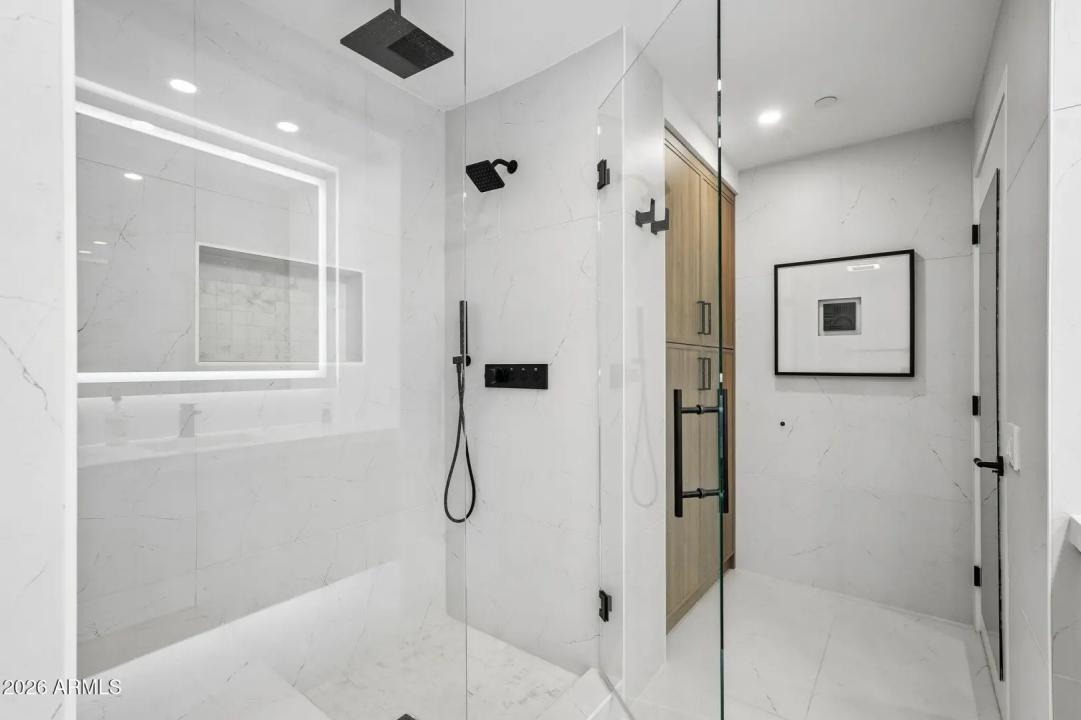 Real Estate Picture 26