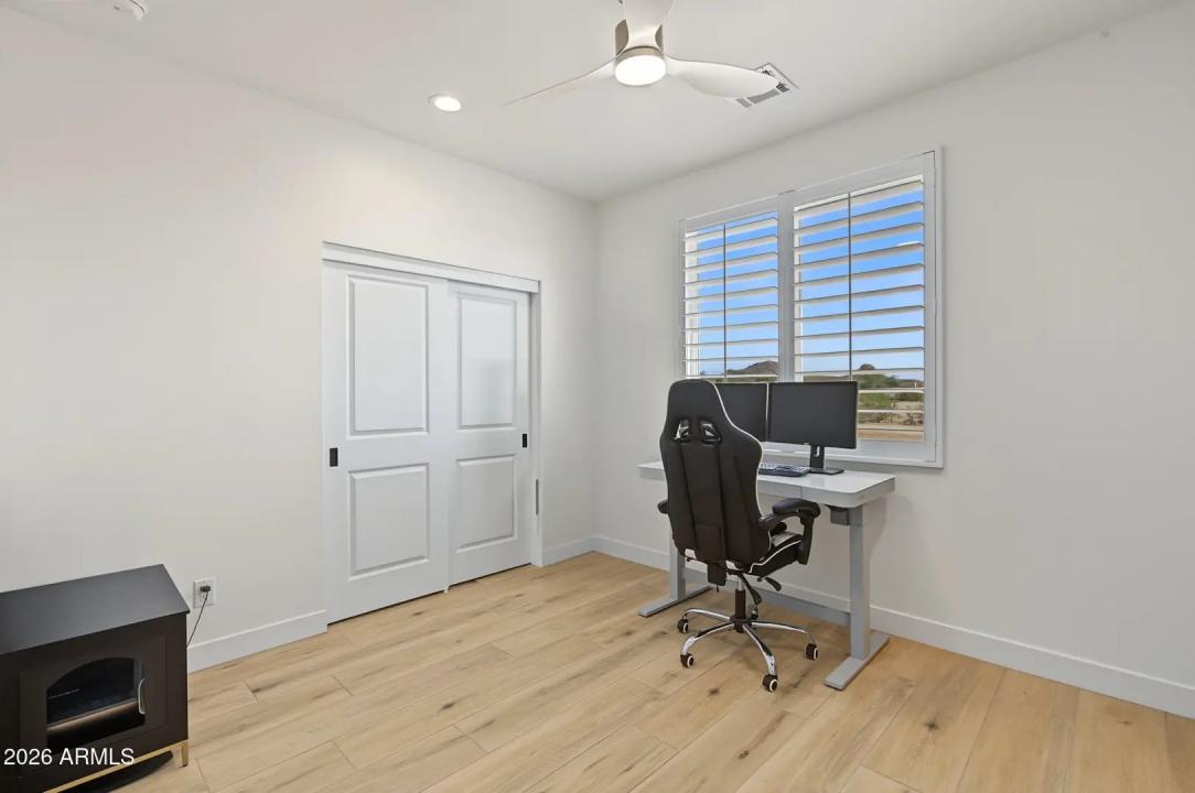 Real Estate Picture 34