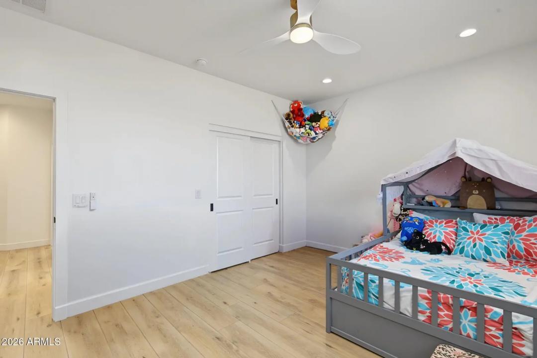 Real Estate Picture 39