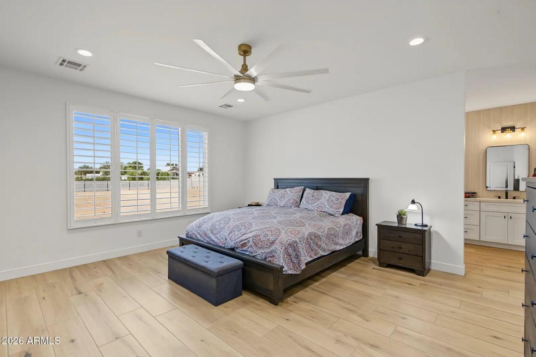 Real Estate Picture 21