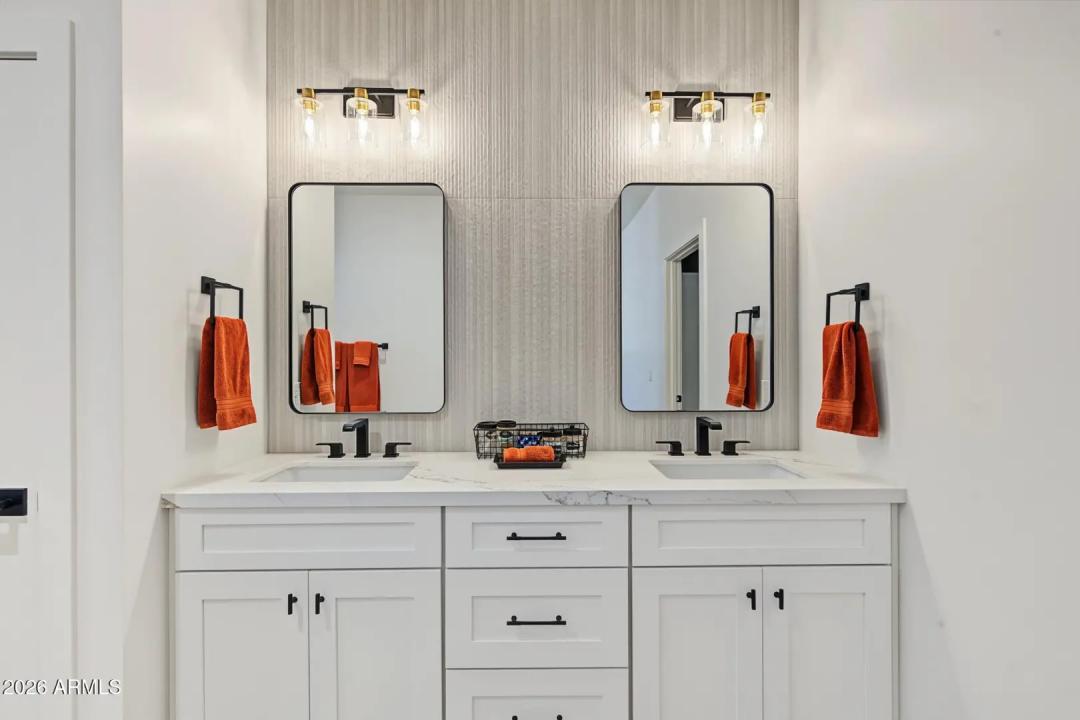 Real Estate Picture 25
