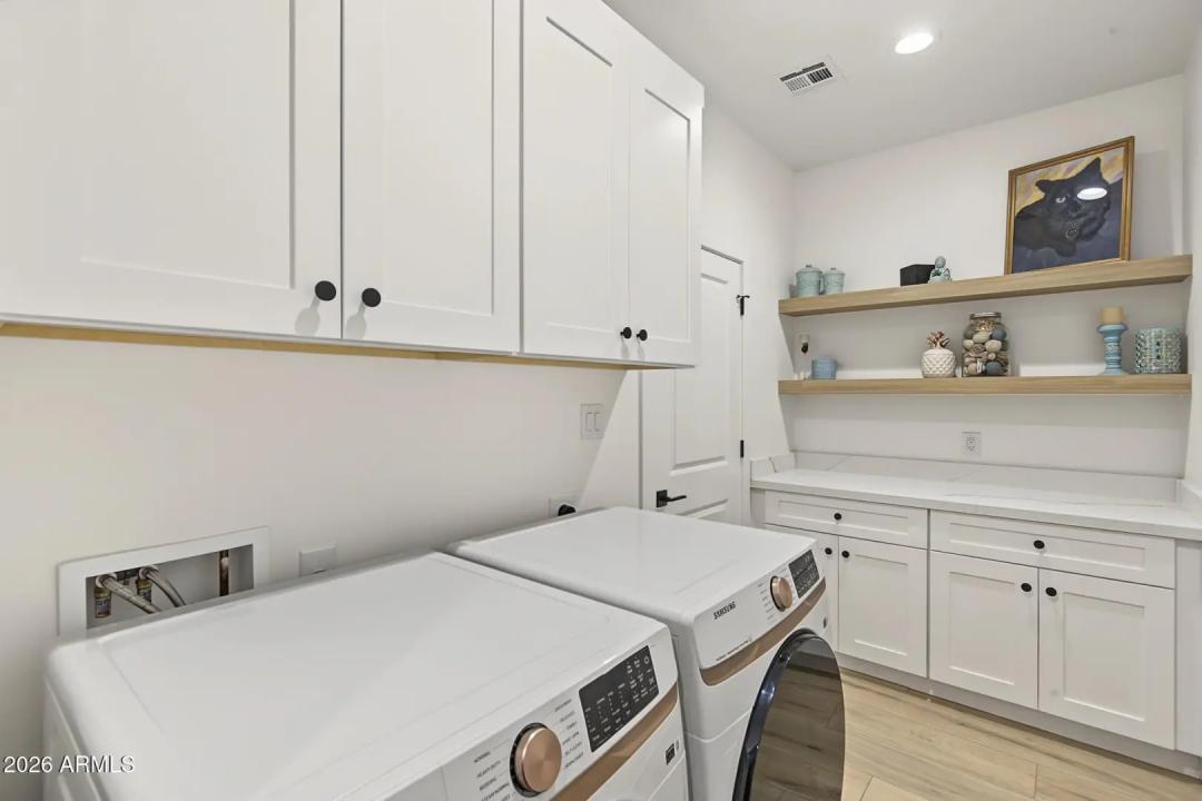 Real Estate Picture 28