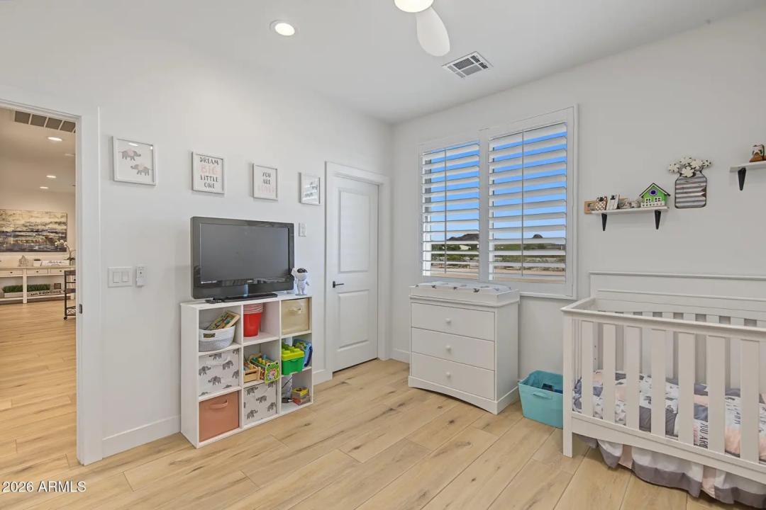 Real Estate Picture 36