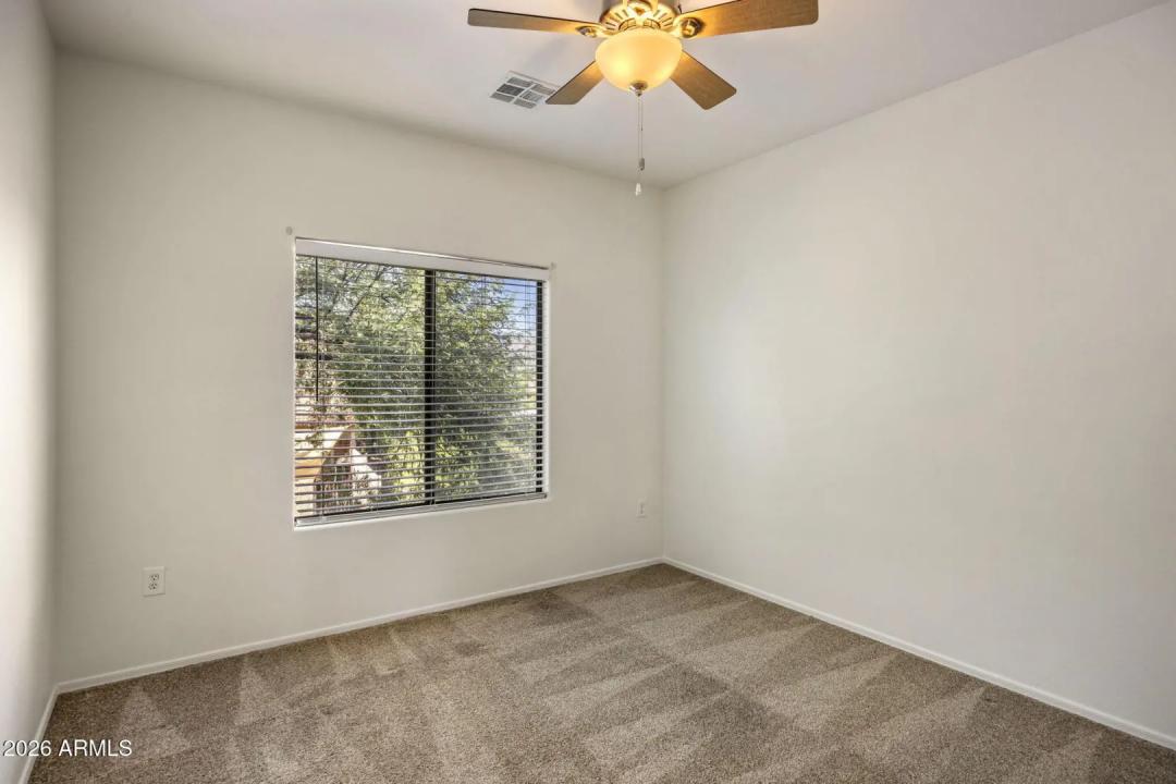 Real Estate Picture 14